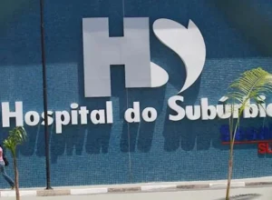 Hospital-do-Suburbio-2-e1740487465930-696x462.webp.webp