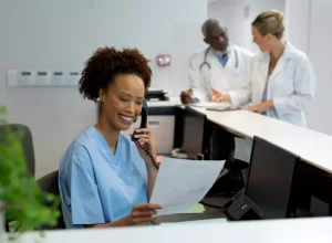Recepcionista-Medica-e1696536147603.webp.webp